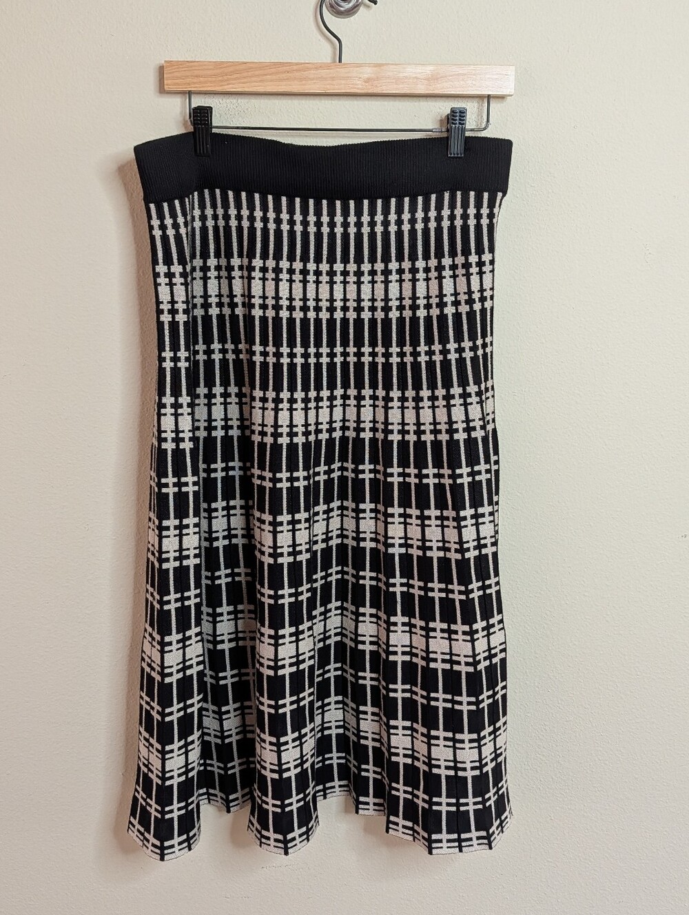 Max Studio Plaid Knit Midi Skirt Black White Size L